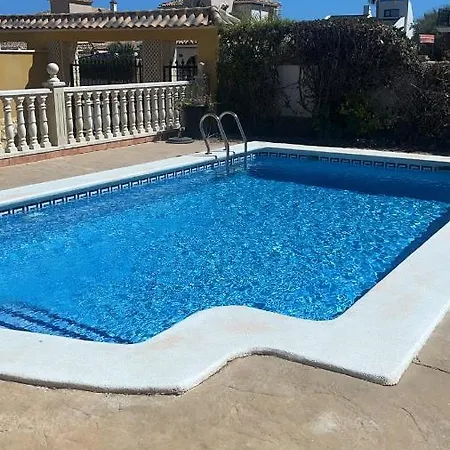 Villa Inviting 4-bed In