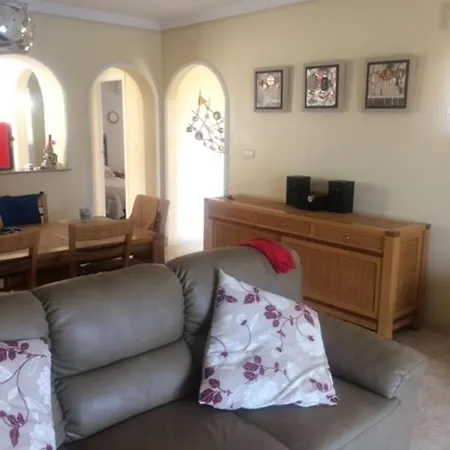 Inviting 4-bed In Villa *