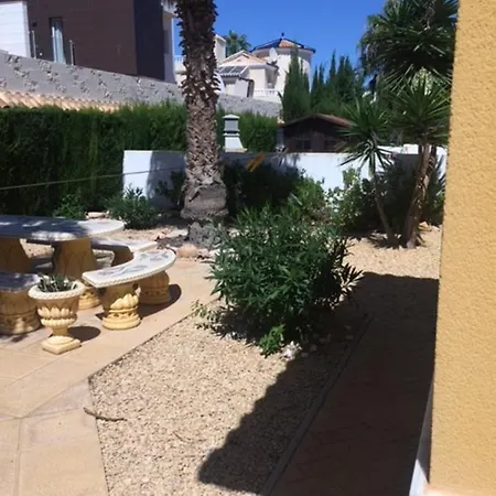 Inviting 4-bed In Villa Orihuela