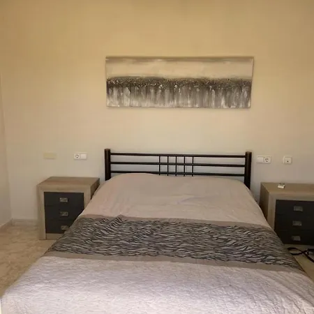 Inviting 4-bed In Villa Orihuela